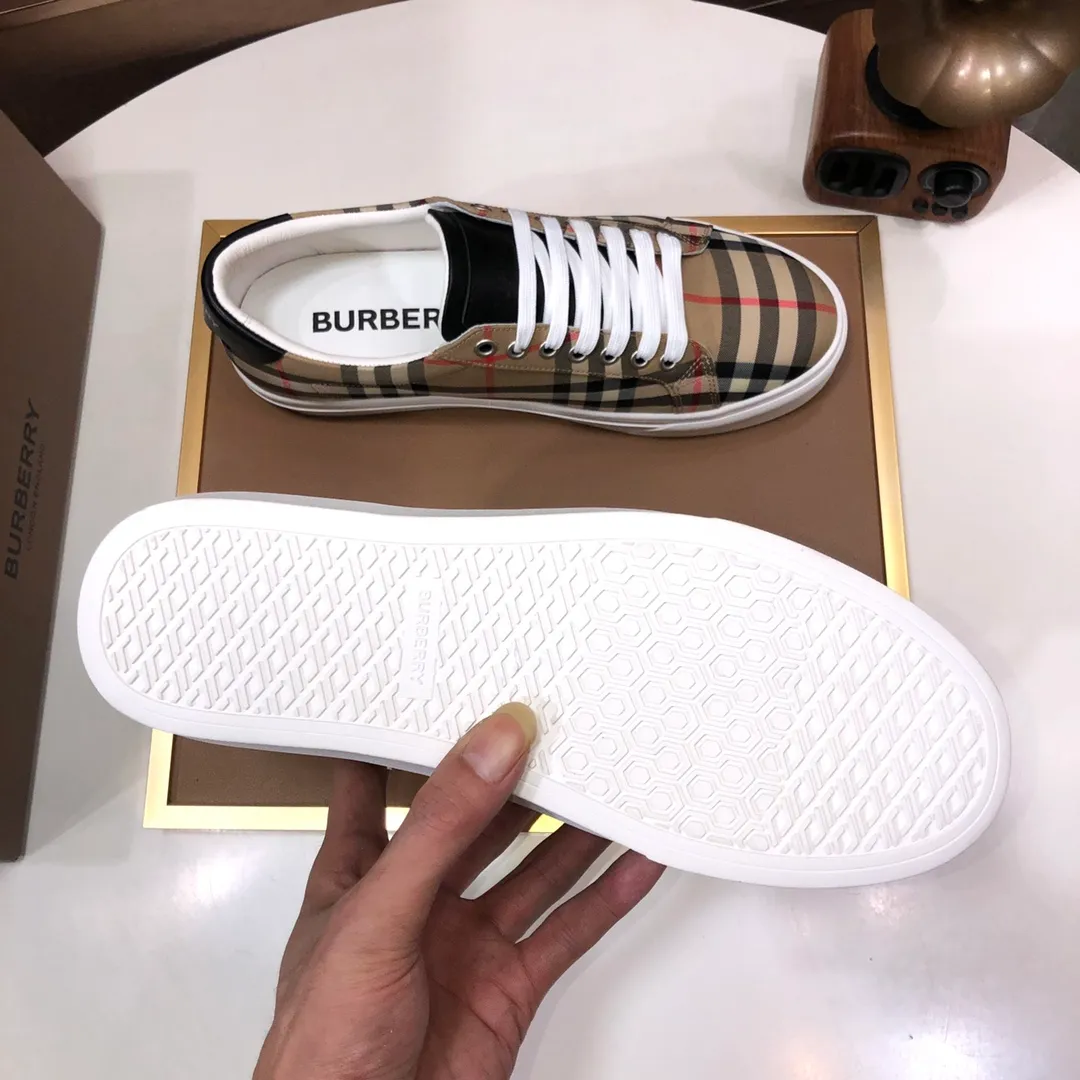 Men's shoes 💰480💰 [Burberry] (cowhide lining) classic low-top sneakers｜Imported cowhide with classic plaid fabric｜Cowhide lining｜Original outsole｜Fine workmanship and comfortable to wear Size: 38-44 (customized at 45)